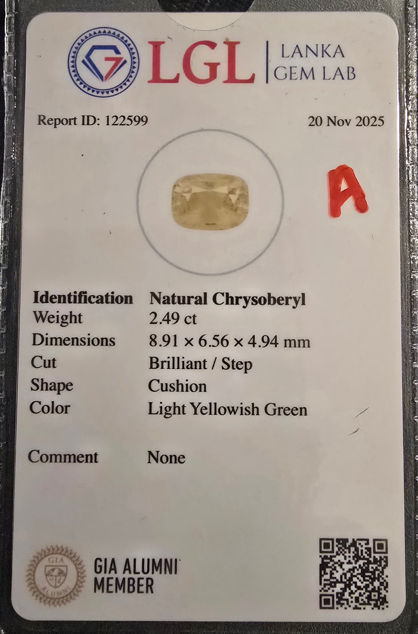 Unheated chrysoberyl gemstone 2.49ct with LGL certification - detail view