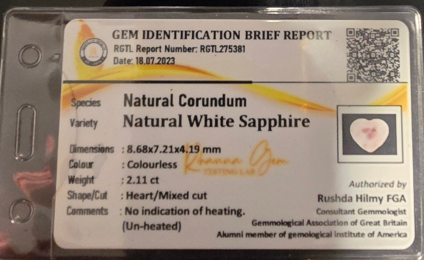 Natural Ceylon white sapphire 2.11 carat heart cut detail