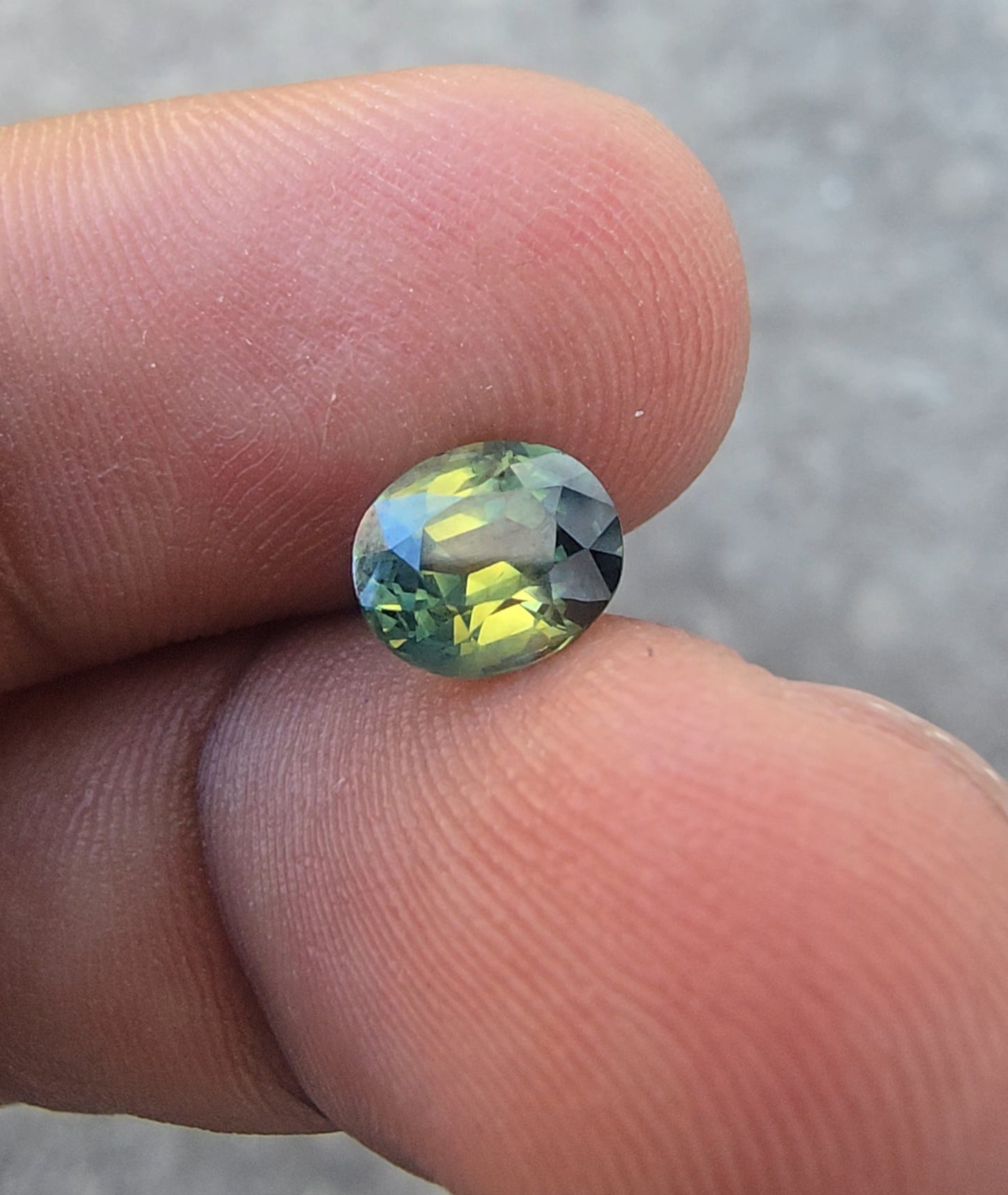 1.57ct Natural Bi-Colour Sapphire | Unheated | Oval Cut