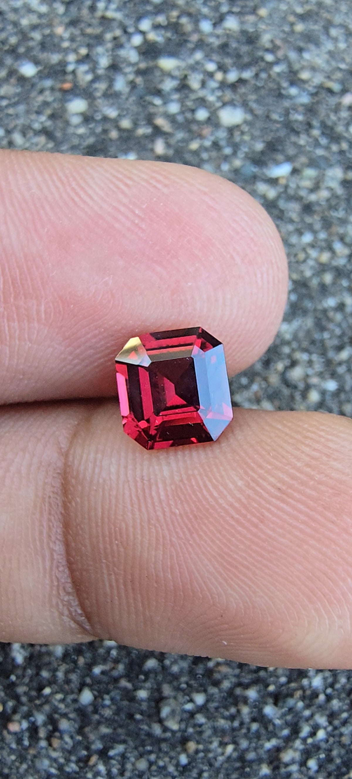1.55ct Natural Pinkish Red Garnet |Octagon