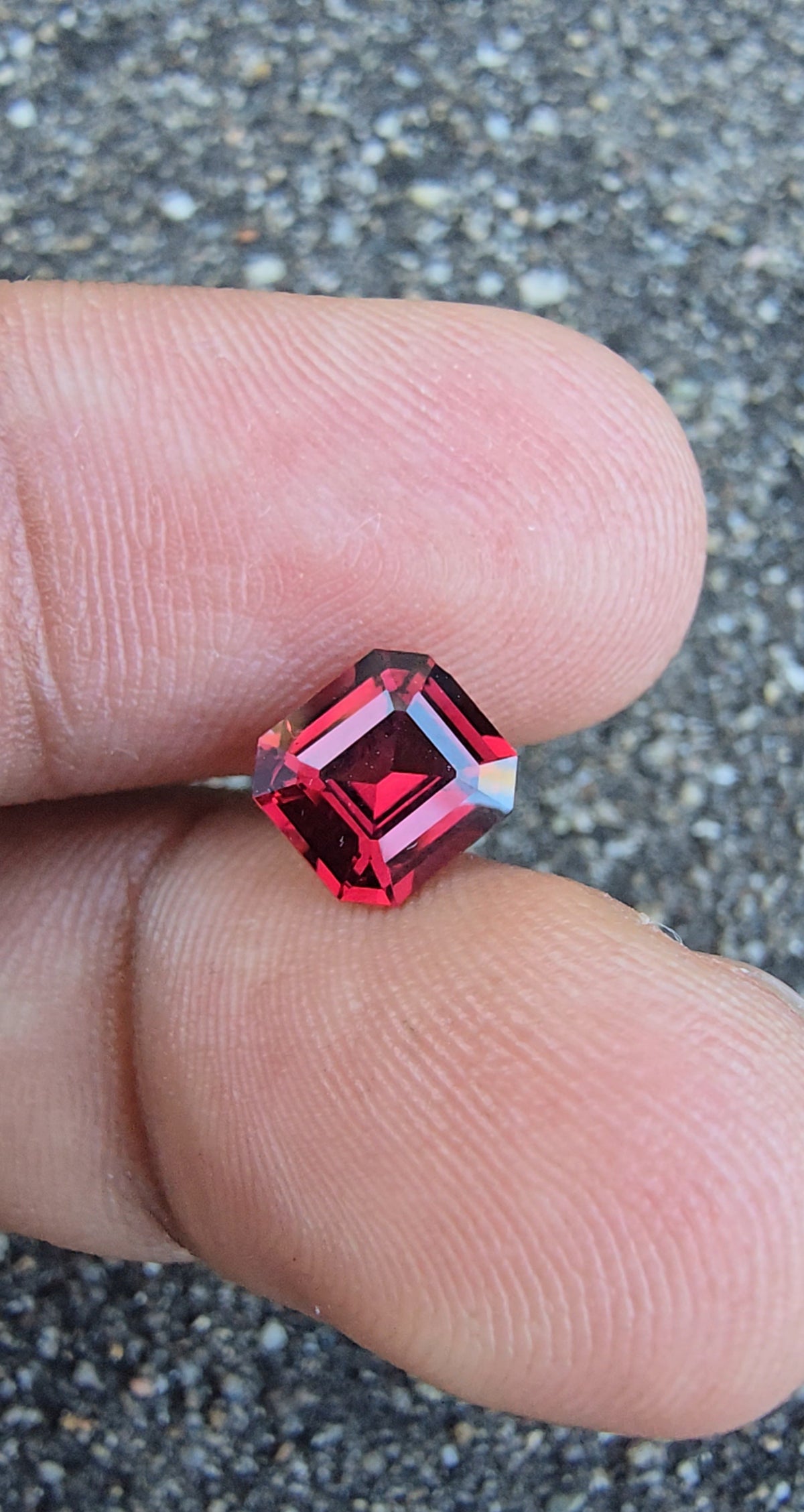 1.55ct Natural Pinkish Red Garnet |Octagon