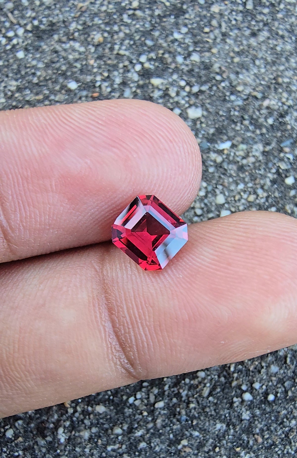 1.55ct Natural Pinkish Red Garnet |Octagon